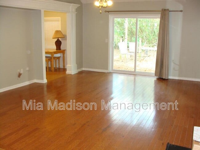 Building Photo - 4708 Springhill Rd