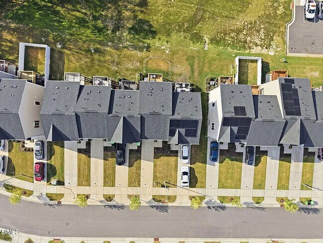 Building Photo - Lease OR Lease to Own