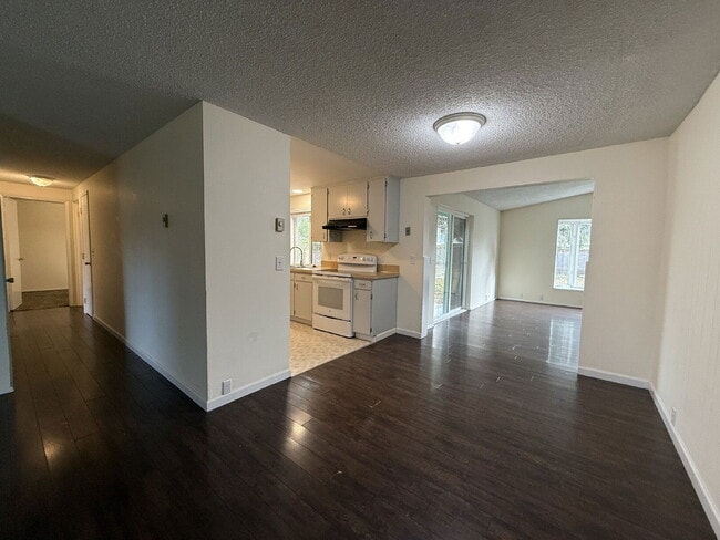 Building Photo - 2485 York St