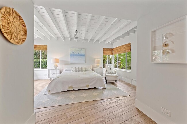 Building Photo - 145 Beacon Ln