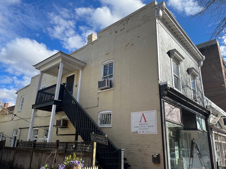 Building Photo - 619 Caroline St