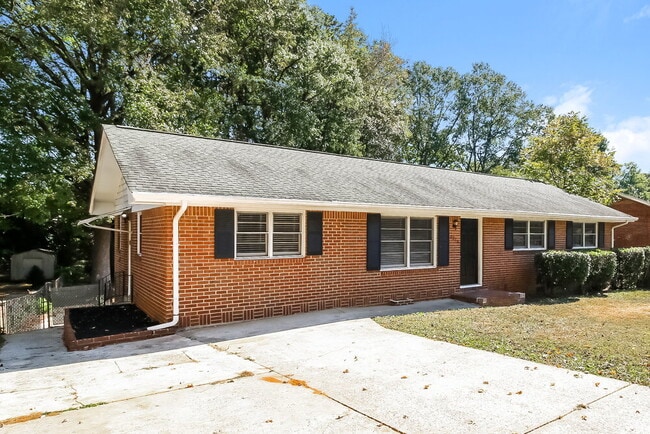 Building Photo - 6276 Harbin Woods Dr