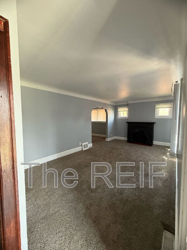 Building Photo - 13684 Wadsworth St