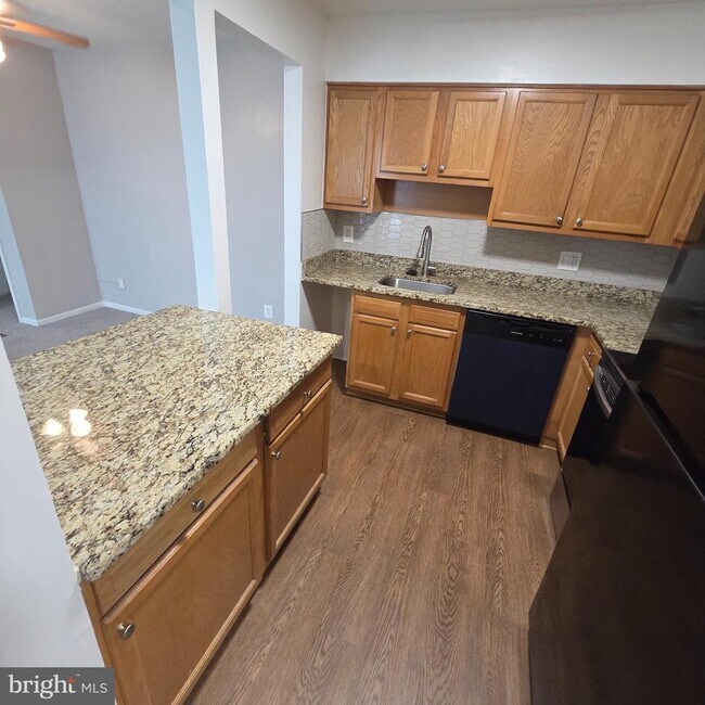 Building Photo - 10108 Campus Way S
