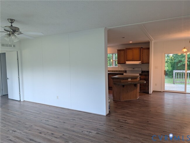 Building Photo - 13461 Gorburn Dr