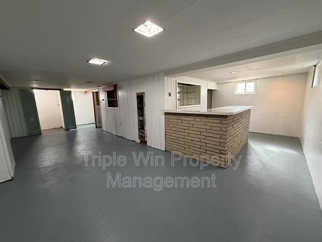 Building Photo - 1145 St Matthew Dr