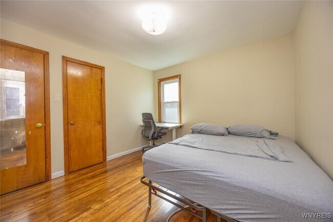 Building Photo - 2784 Monroe Ave