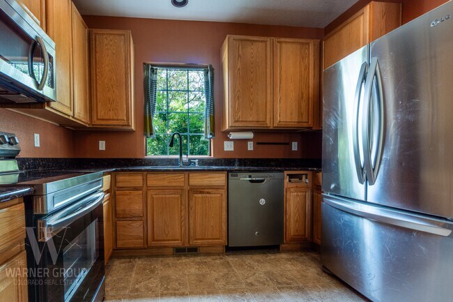 Building Photo - 2147 Falkirk Dr