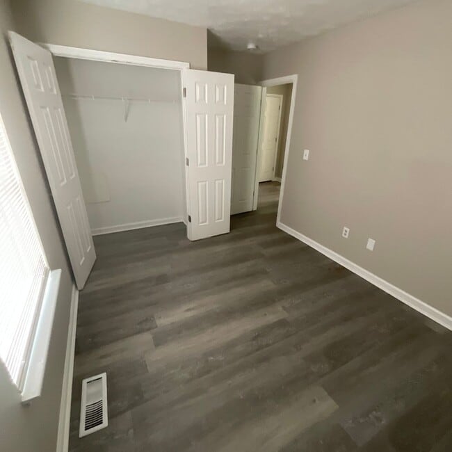 Building Photo - 1155 W 27th St
