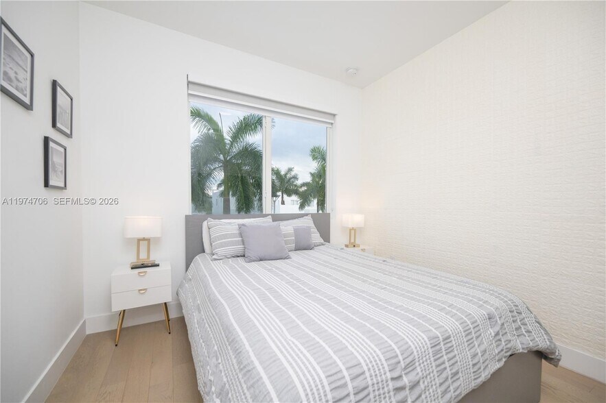 Building Photo - 10366 NW 68th Ter