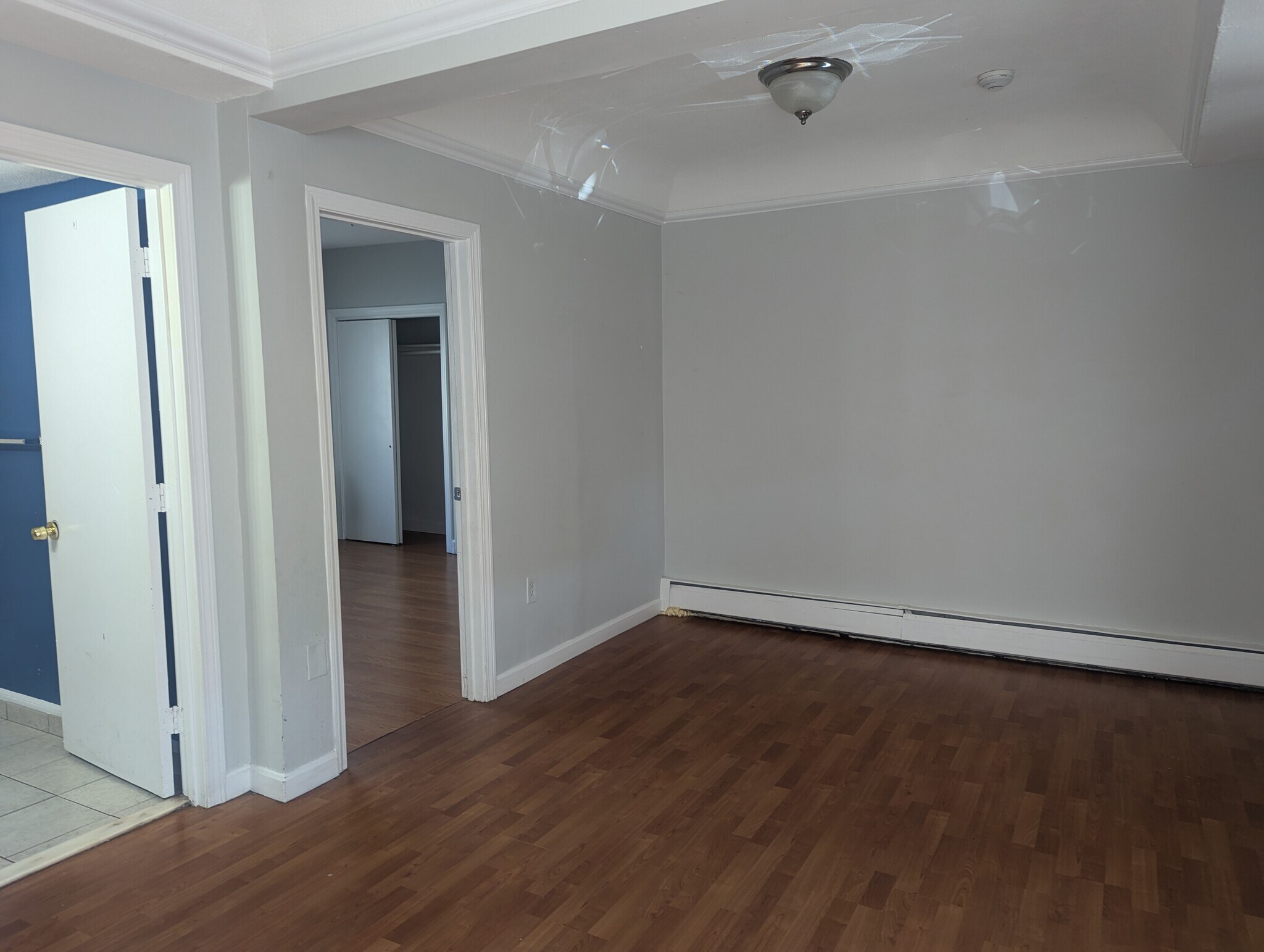 Building Photo - 581 Proctor Ave