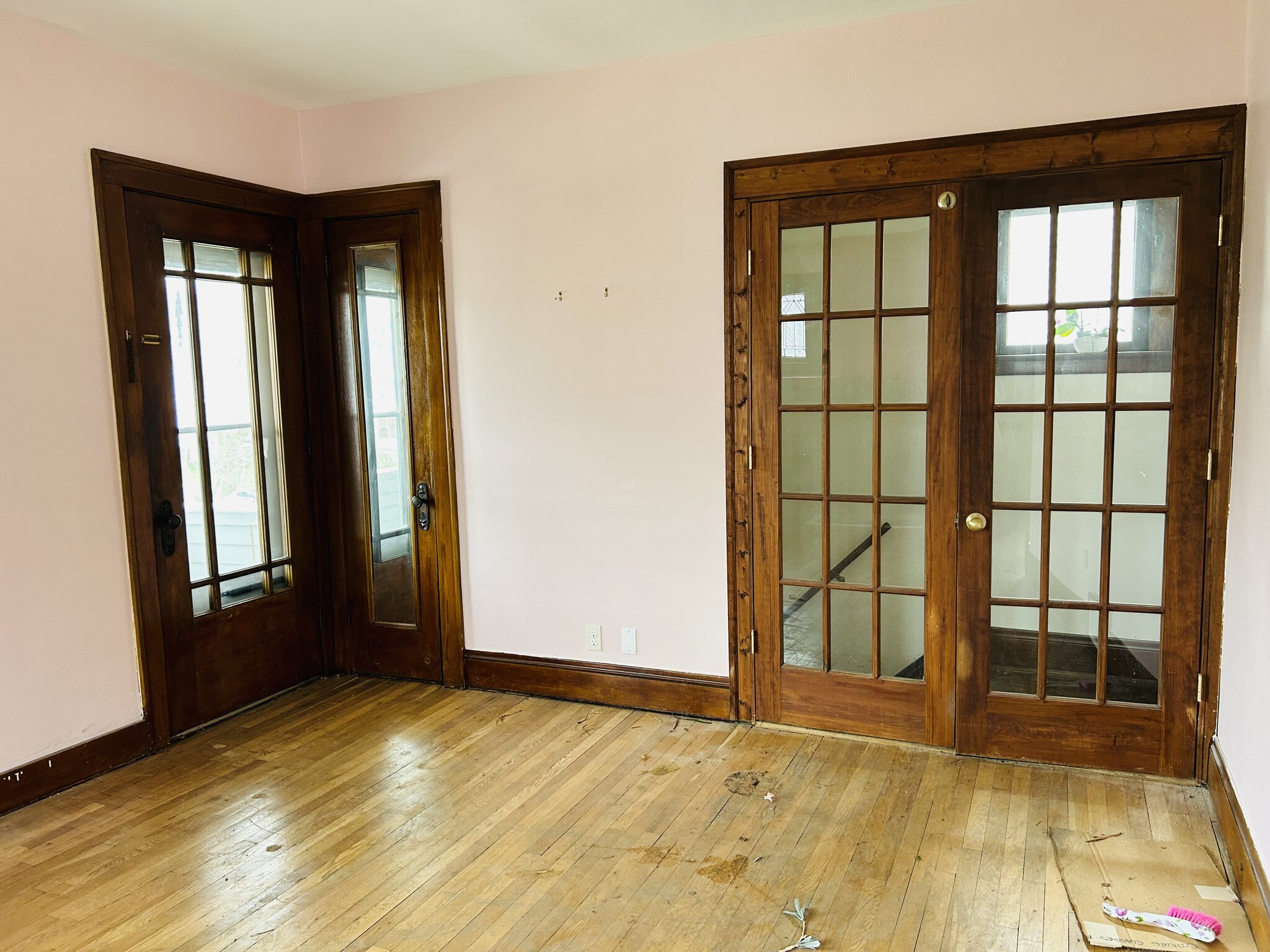 Building Photo - 1628 Grace Ave