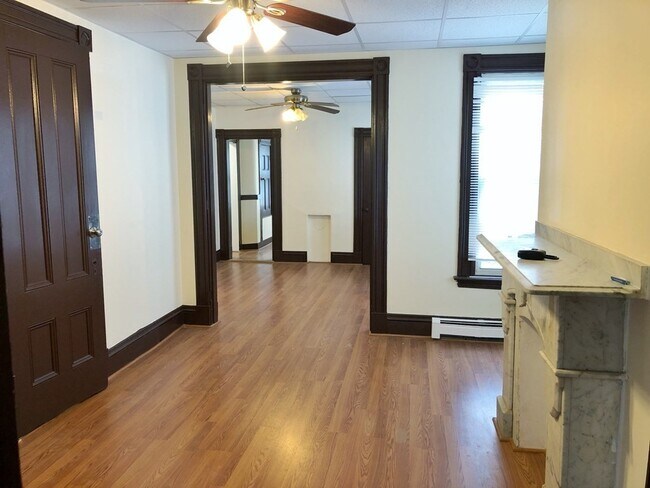 Building Photo - 212 Lexington St