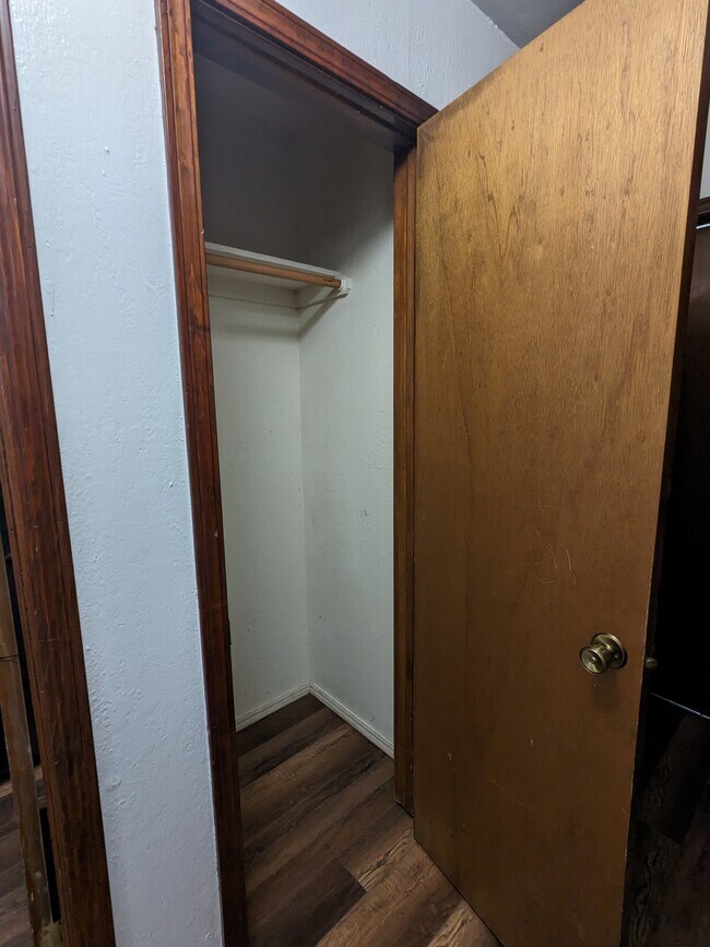 Coat closet - 304 Vicksburg Cir
