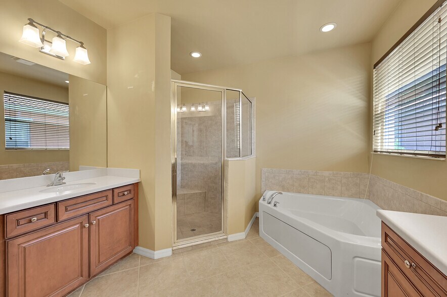 Building Photo - 12960 Seaside Key Ct