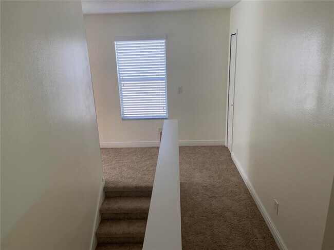 Building Photo - 4527 Riverton Dr