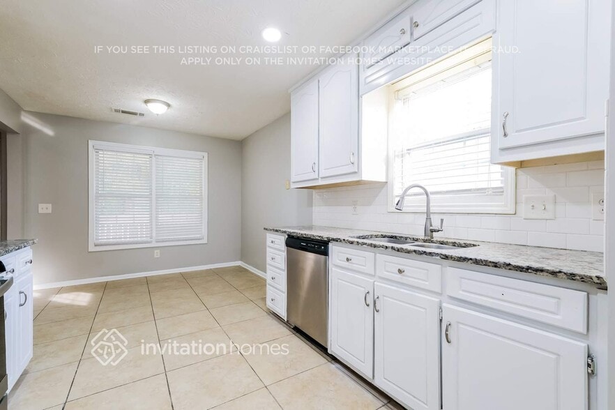 Building Photo - 421 Oak Vista Ct