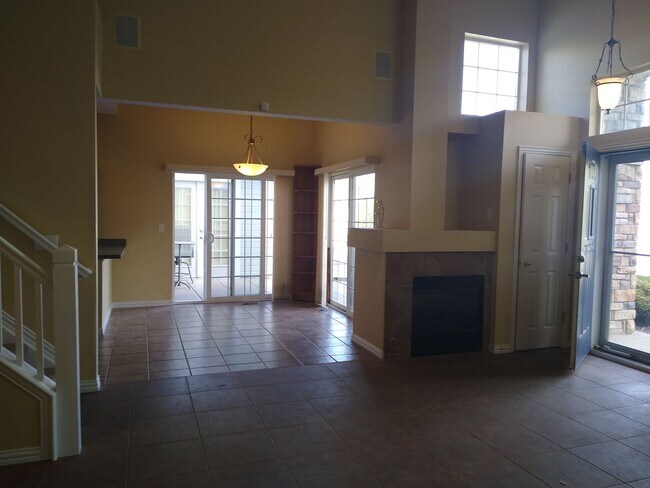 Building Photo - HUGE 3 Bedroom 3 Bath Home in Gated Community