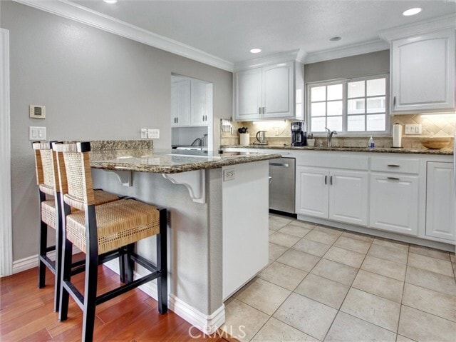 Building Photo - 6241 Mar Vista Dr