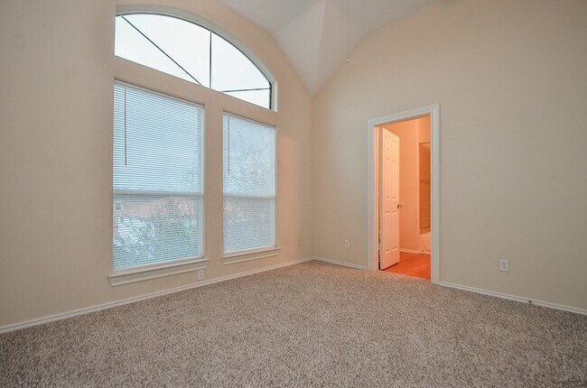 Building Photo - 1610 Holman St