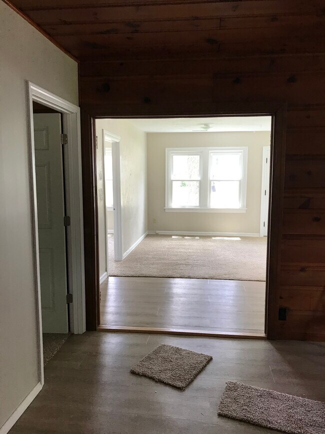 Building Photo - 339 3rd St