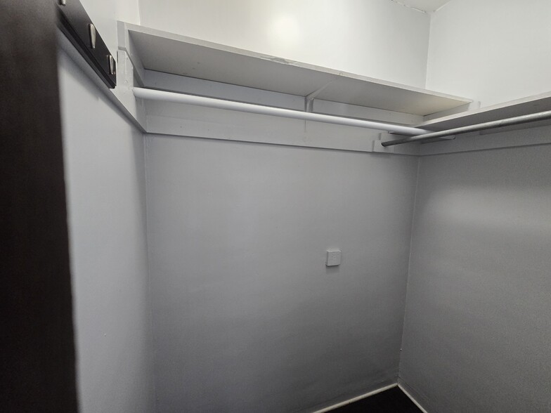 main bed closet - 1019 Widdicomb Ave NW