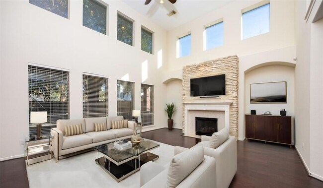 Building Photo - 2327 Centerbrook Ln