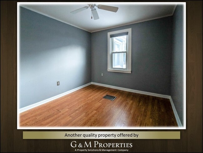 Building Photo - 1 Br, Pet Friendly, Single Family Home Available Now in Greece NY!