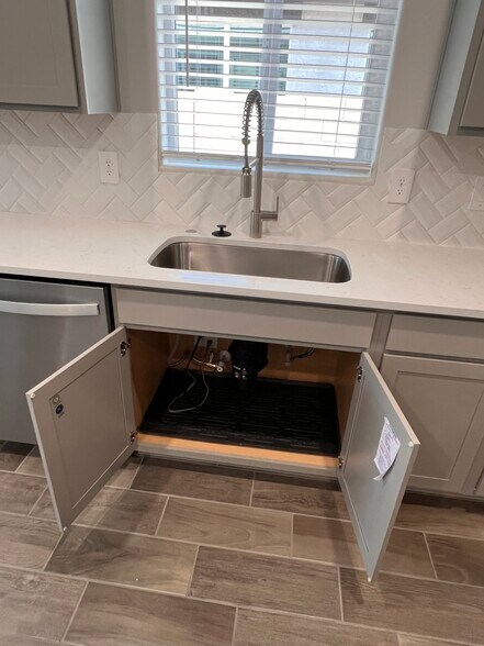 Large SS Sink - 37640 W San Sisto Ave
