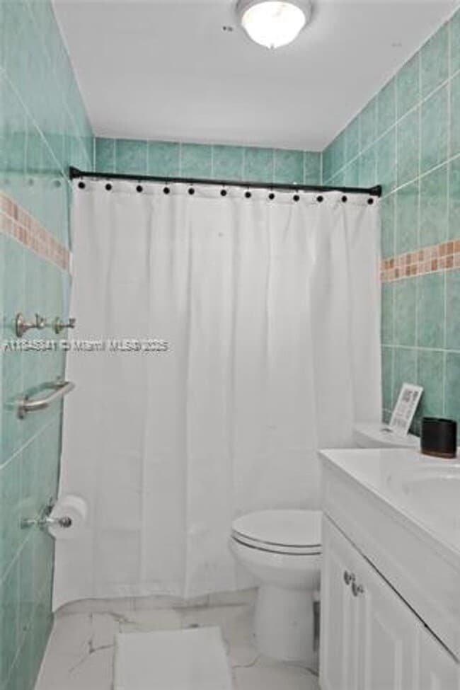 Building Photo - 1310 SW 76th Ave