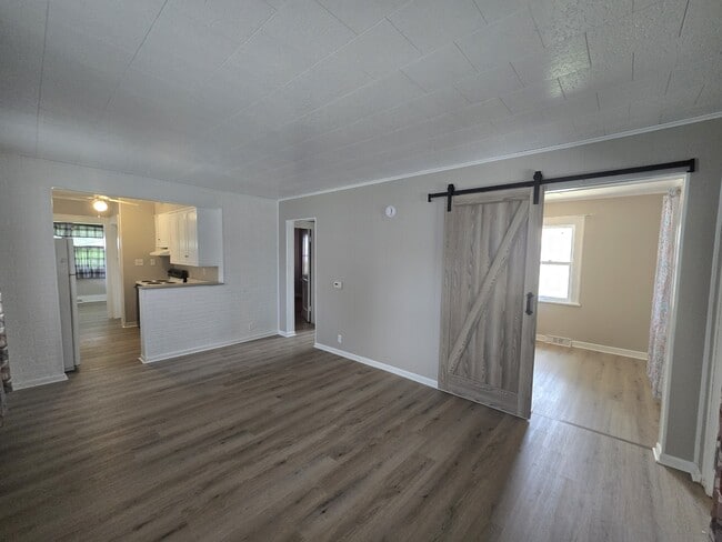 Building Photo - 1124 Kern St