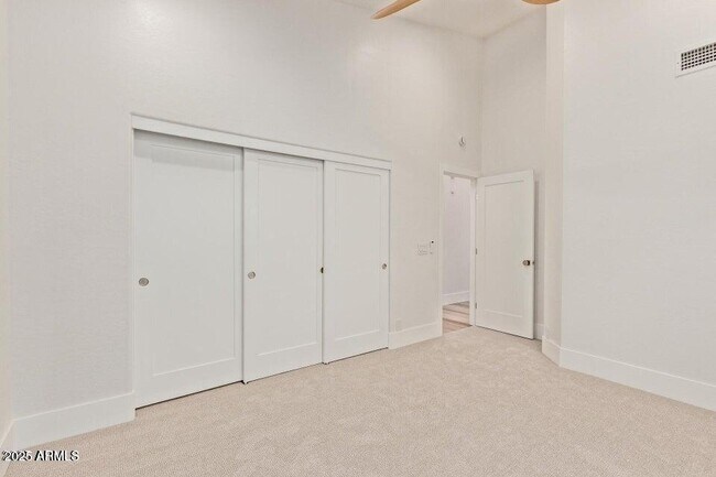 Building Photo - 9393 E Hunter Ct