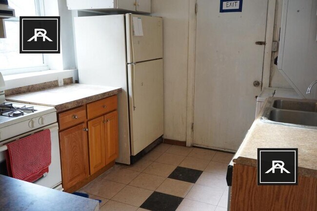 Primary Photo - 4 bedroom in Allston MA 02134