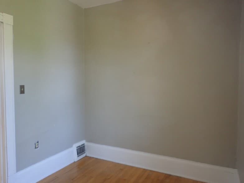 Building Photo - 2816 N Fratney St