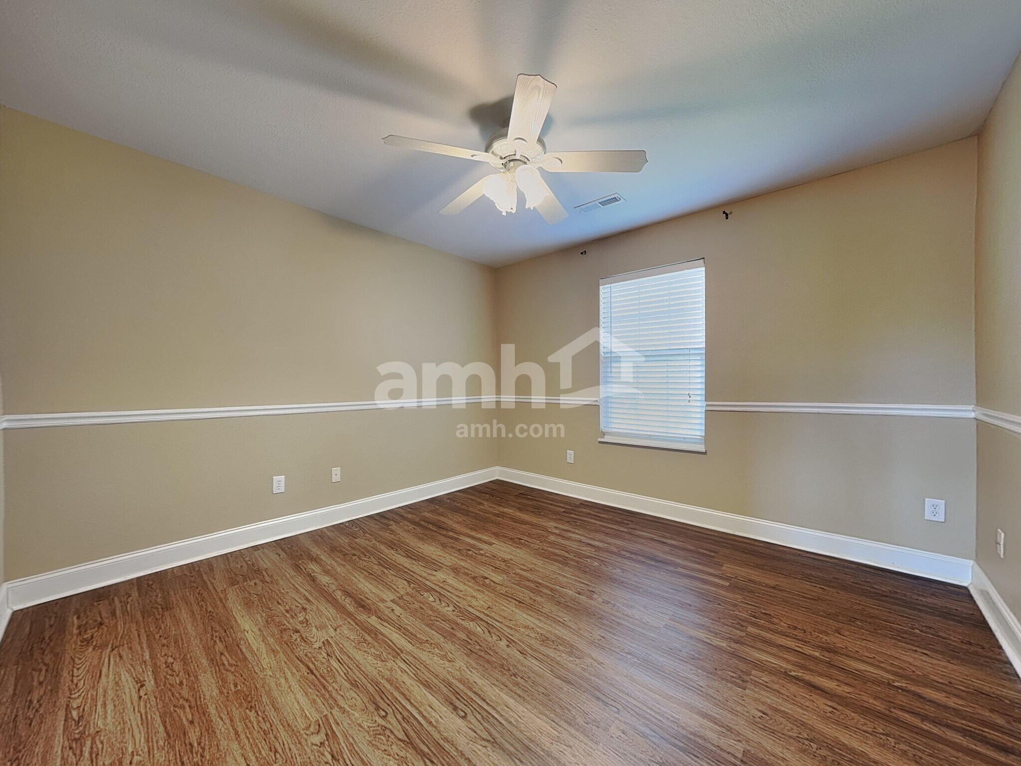 Building Photo - 4635 Aylesbury Dr