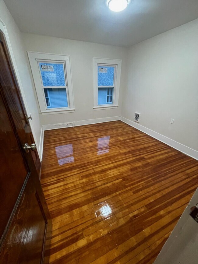 Bedroom 2 - 28 Morgan St