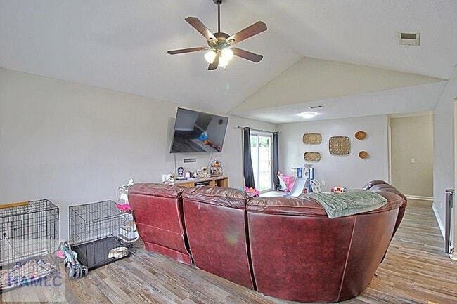 Building Photo - 1567 Pendleton Dr