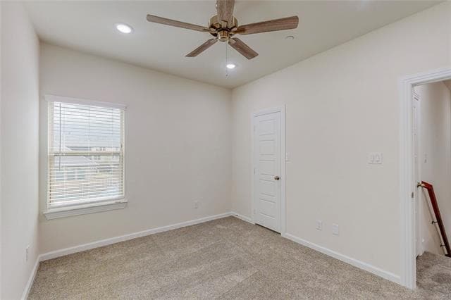 Building Photo - 16124 Doe Lk Dr