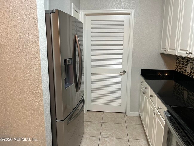 Building Photo - 1001 Monument Rd