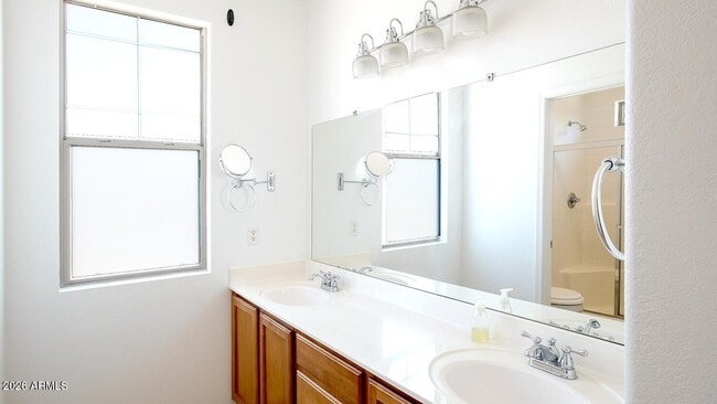 Building Photo - 4356 E Sack Dr