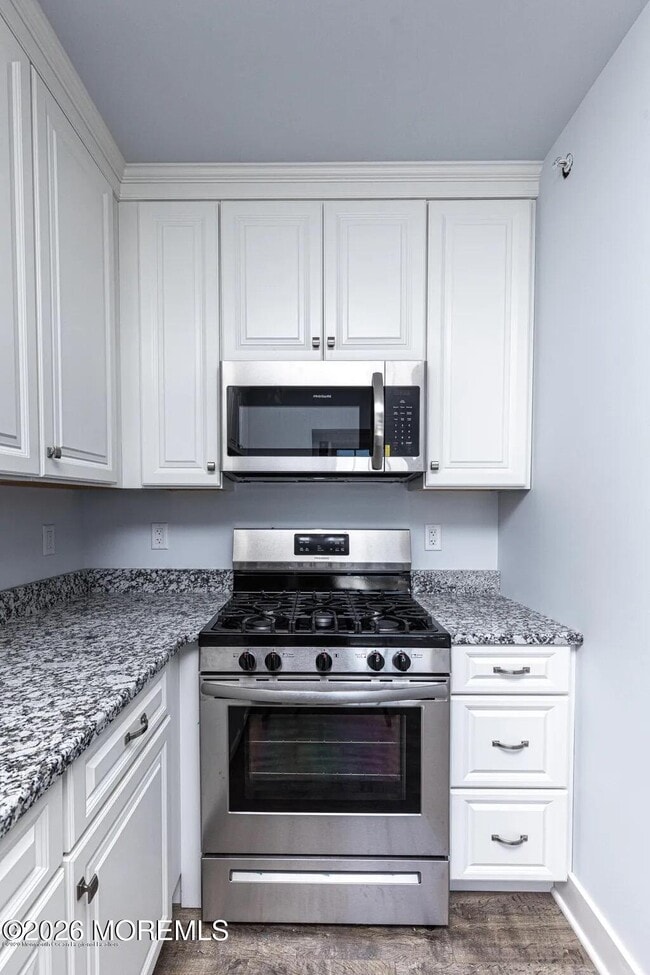 Building Photo - 1009 Arnold Ave