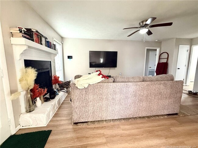 Building Photo - 6873 Kizer Dr