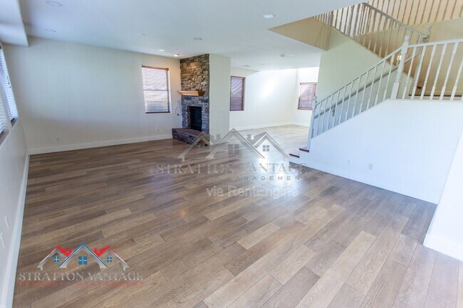 Building Photo - 14616 W Windward Ave