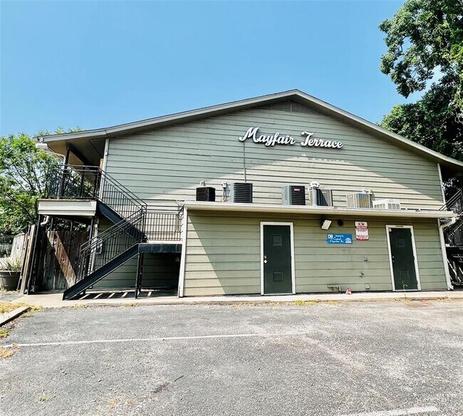 Primary Photo - 1037 E 44th St