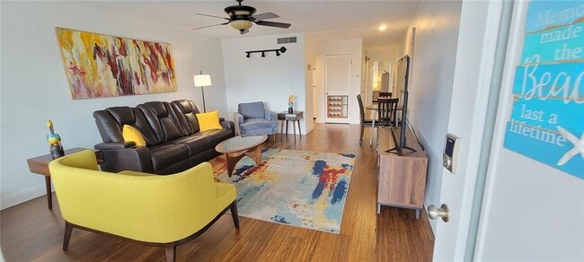 Building Photo - 6161 Gulf Winds Dr