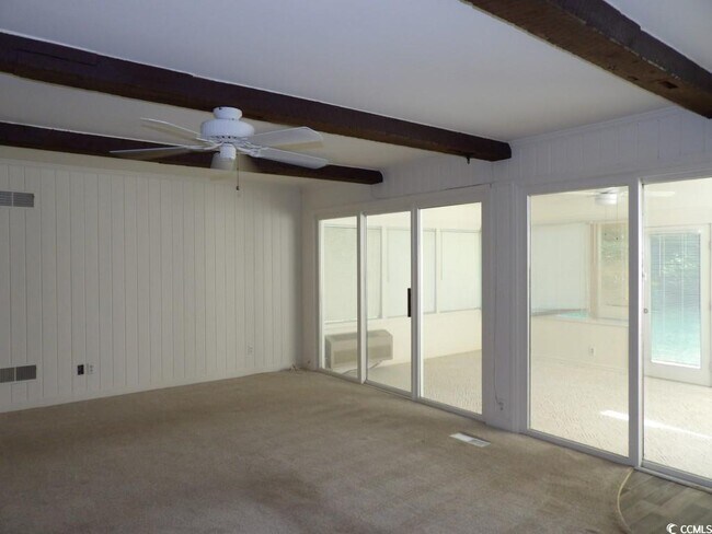 Building Photo - 254 Evergreen Ln