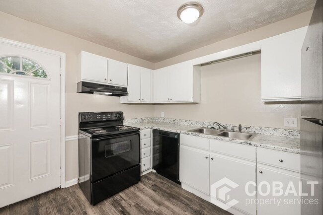 Building Photo - 3489 Creekview Pl