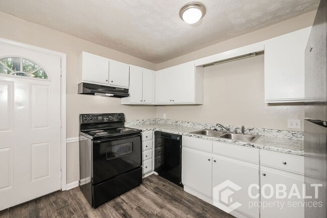 Building Photo - 3510 Creekview Pl
