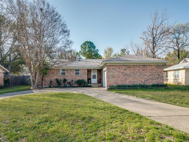 Building Photo - 1604 Bluebonnet Trail