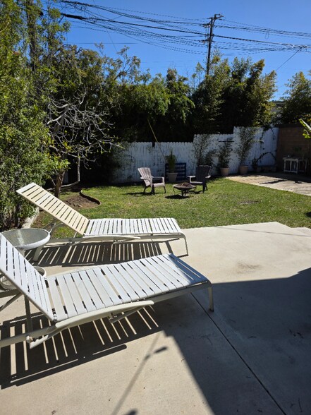 Building Photo - 3528 Laurel Ave